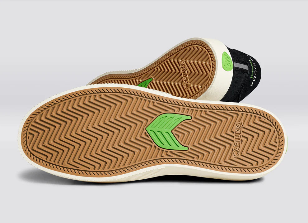 Cariuma Naioca Pro Black Ivory